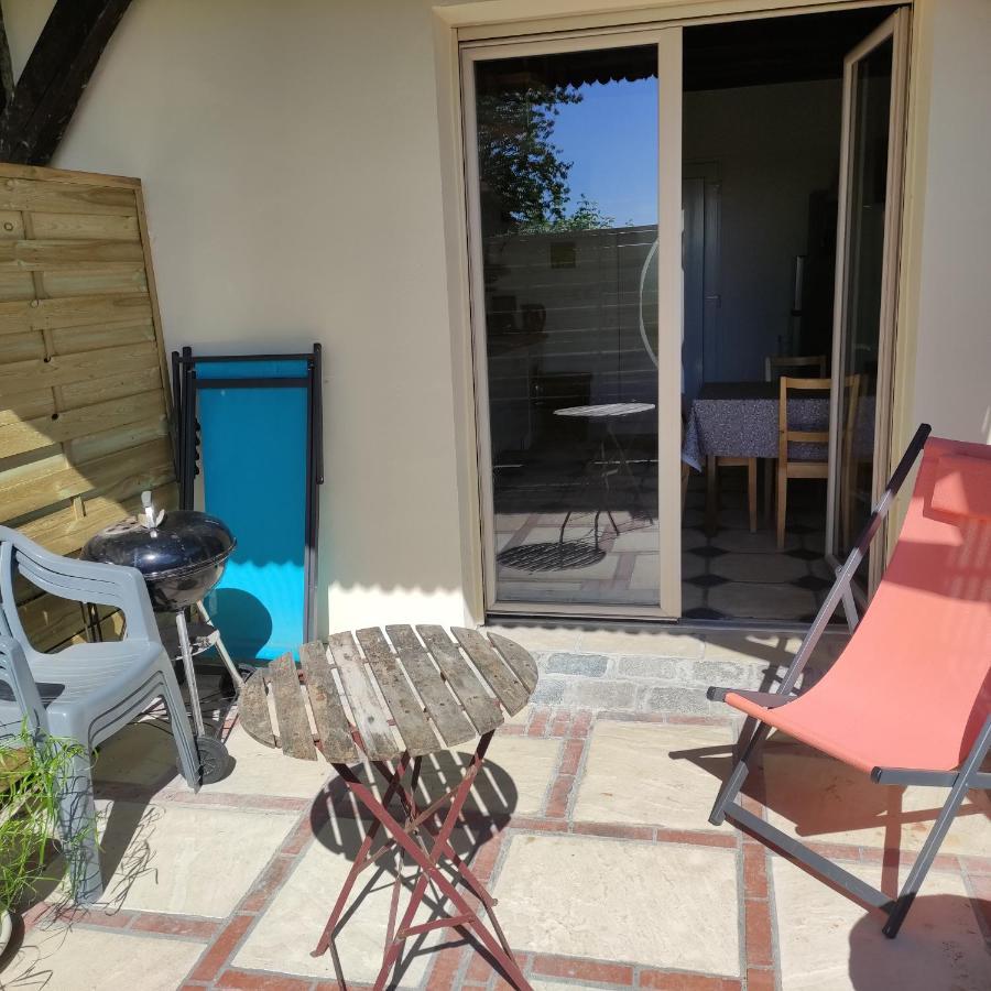 Le petit gîte d'Angélique Norville Extérieur photo